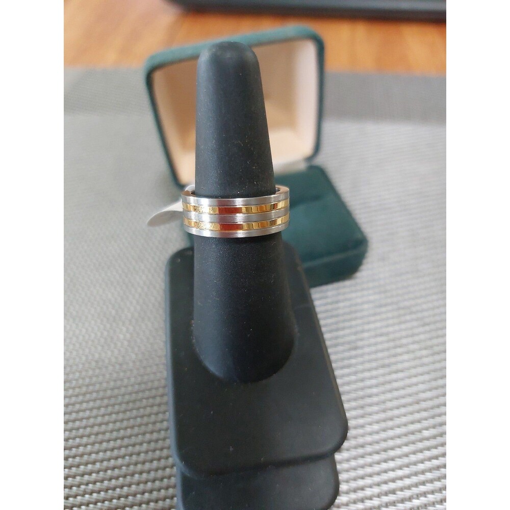 Stainless steel Ring Sz7